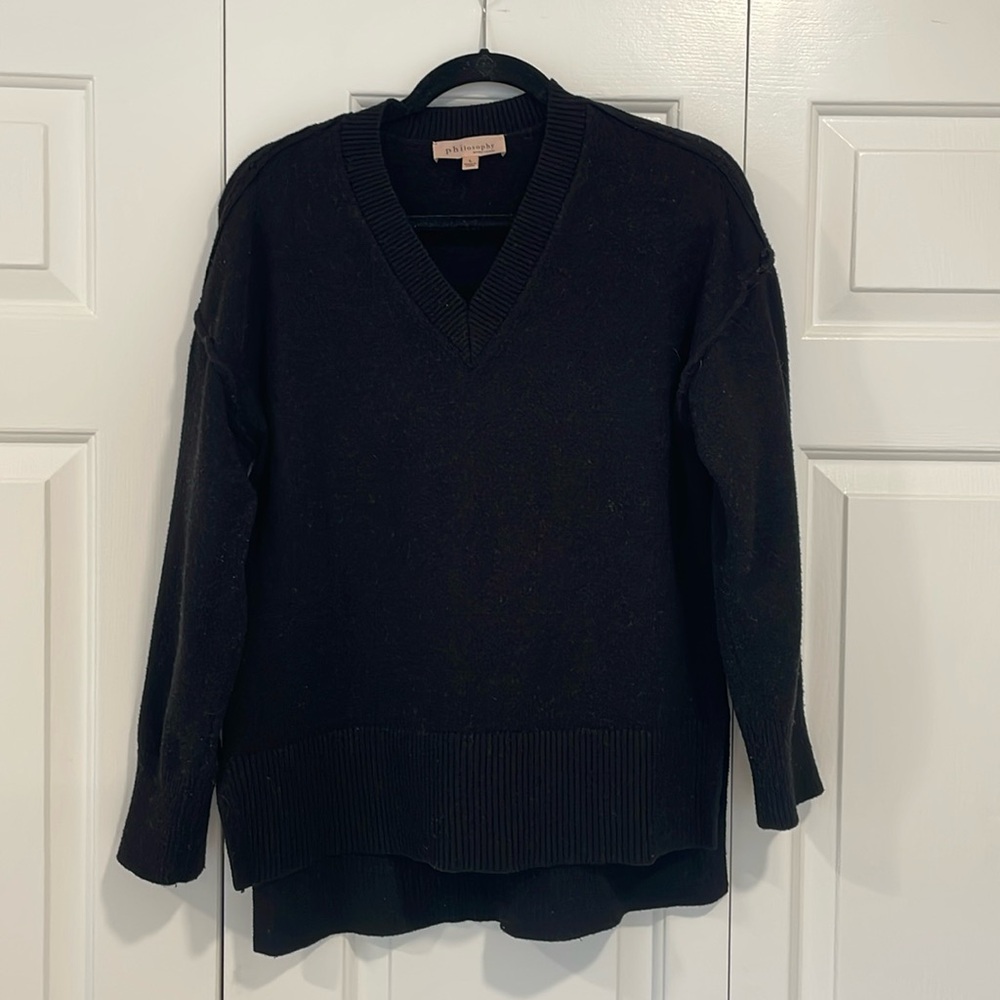 Philosophy black v neck sweater size L